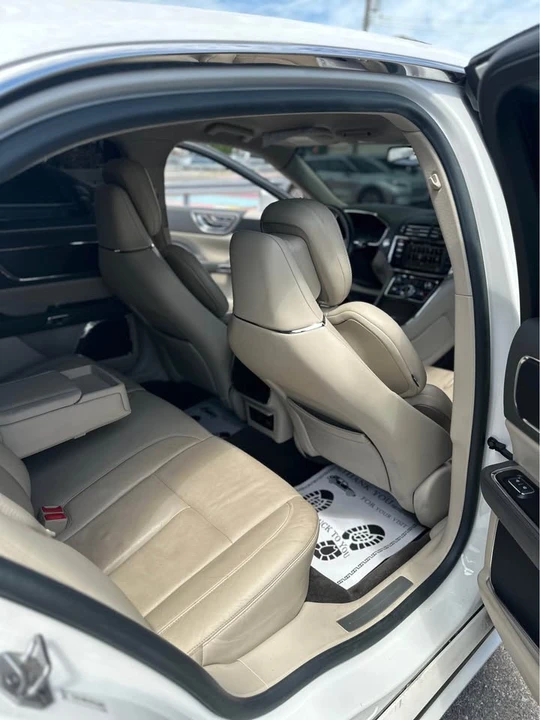 2017 Lincoln Continental 10th Gen - Image 15 of 16
