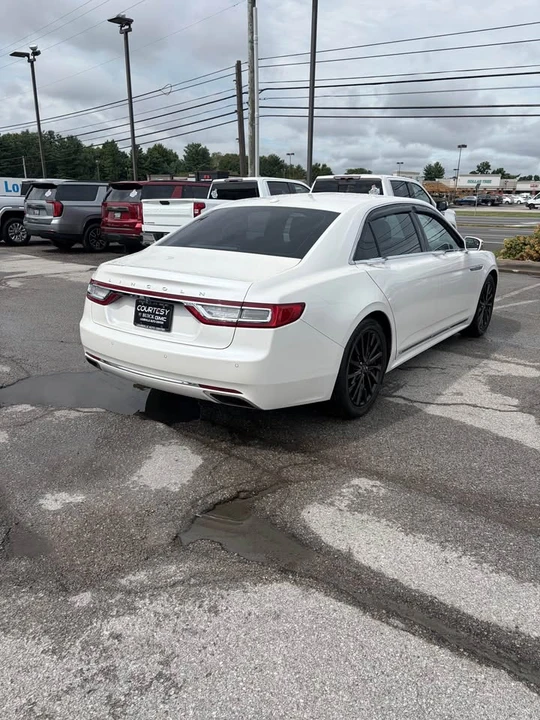 2017 Lincoln Continental 10th Gen - Image 8 of 18
