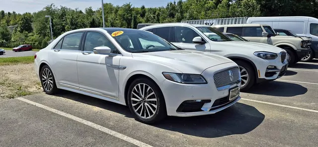 2017 Lincoln Continental Select Sedan 4D
