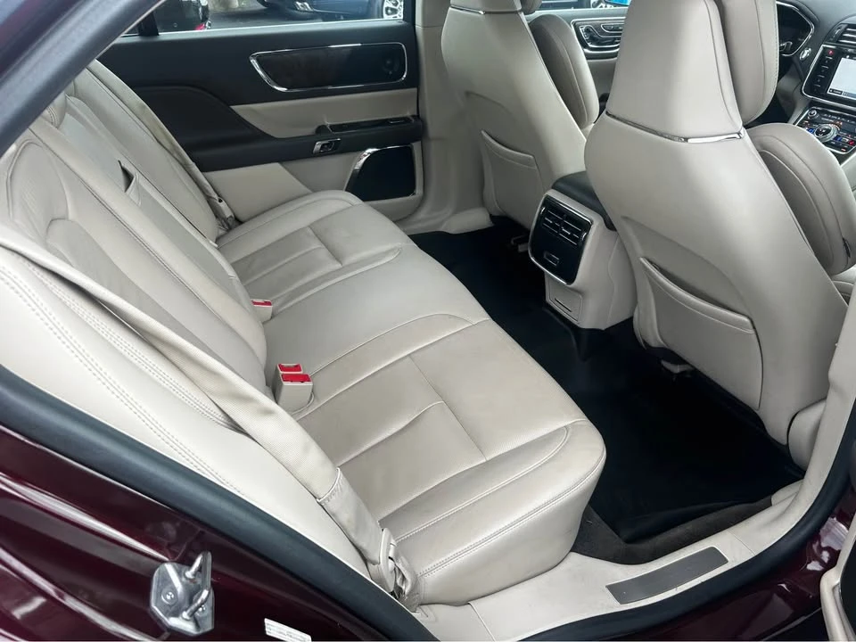 2017 Lincoln Continental 10th Gen - Image 10 of 16