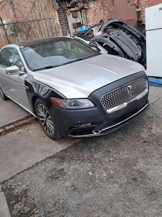 2017 Lincoln Continental 10th Gen - Image 3 of 3