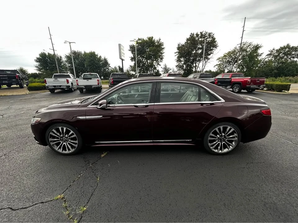 2017 Lincoln Continental 10th Gen - Image 3 of 16