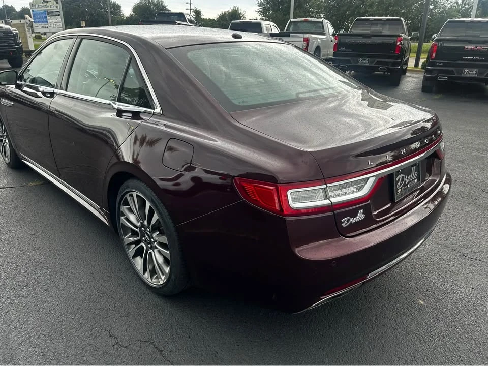2017 Lincoln Continental 10th Gen - Image 4 of 16