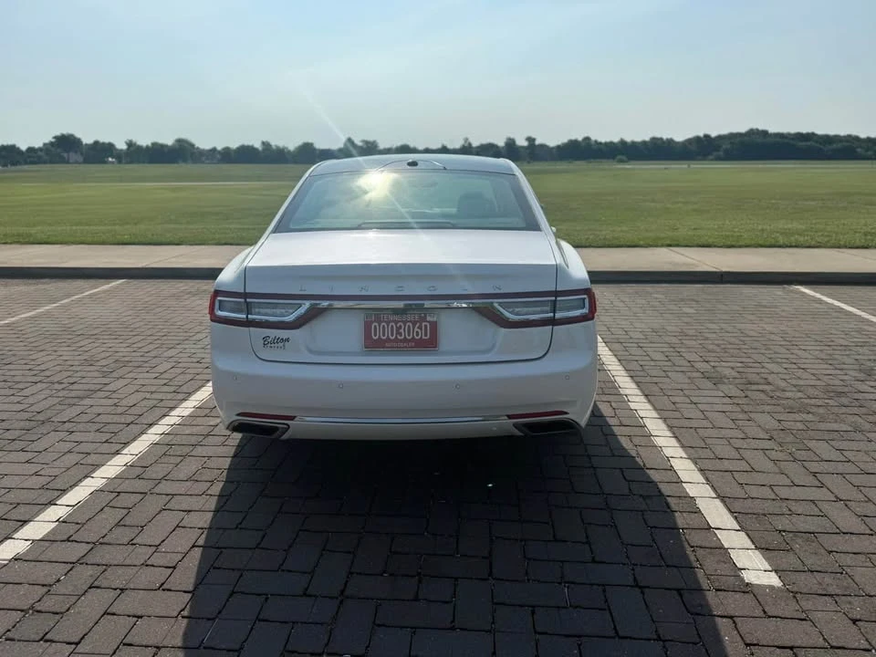 2017 Lincoln Continental 10th Gen - Image 5 of 20