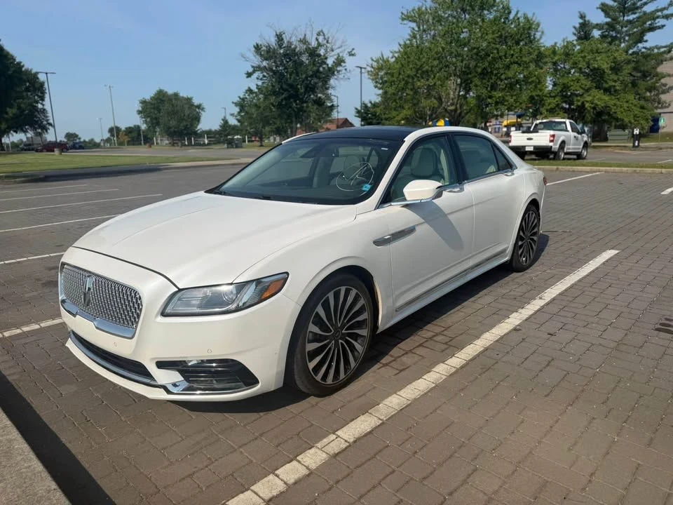2017 Lincoln Continental 10th Gen - Image 2 of 20