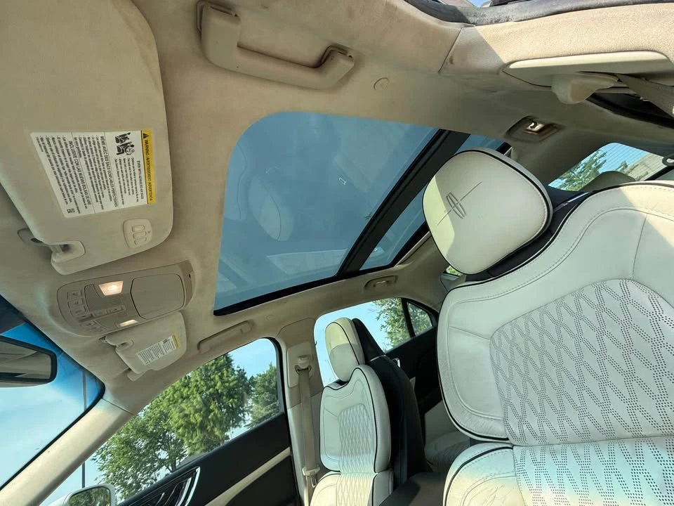 2017 Lincoln Continental 10th Gen - Image 14 of 20