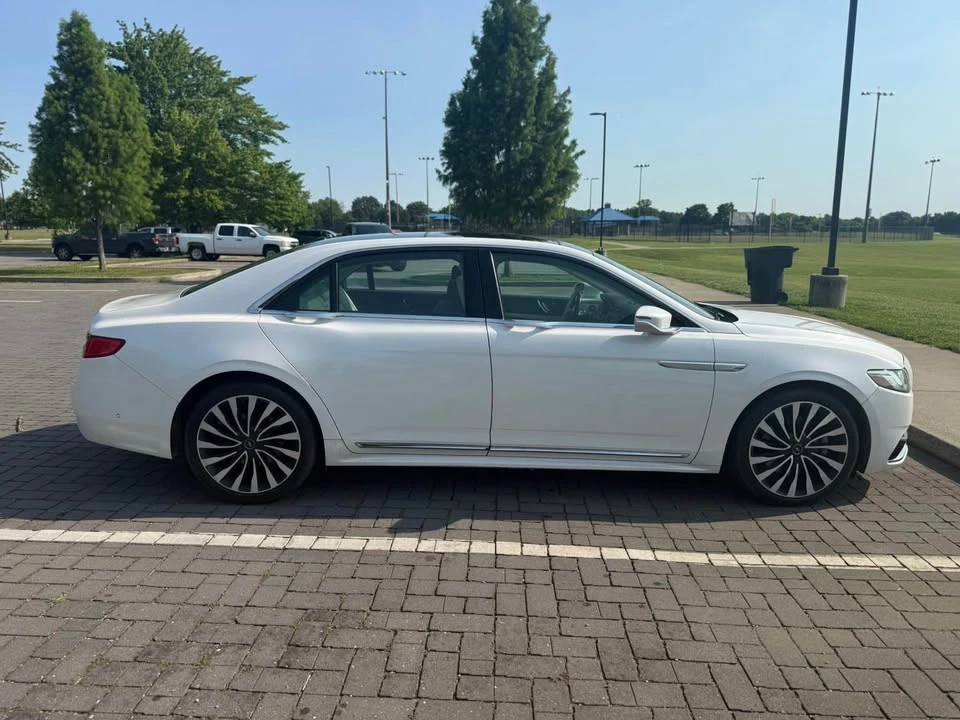 2017 Lincoln Continental 10th Gen - Image 7 of 20