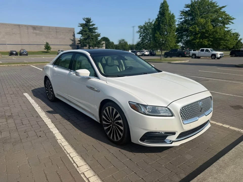 2017 Lincoln Continental 10th Gen - Image 8 of 20