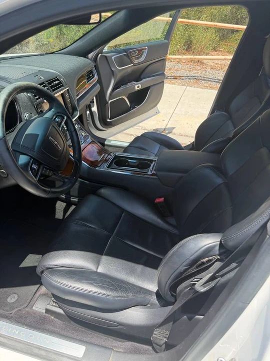2017 Lincoln Continental 10th Gen - Image 17 of 24