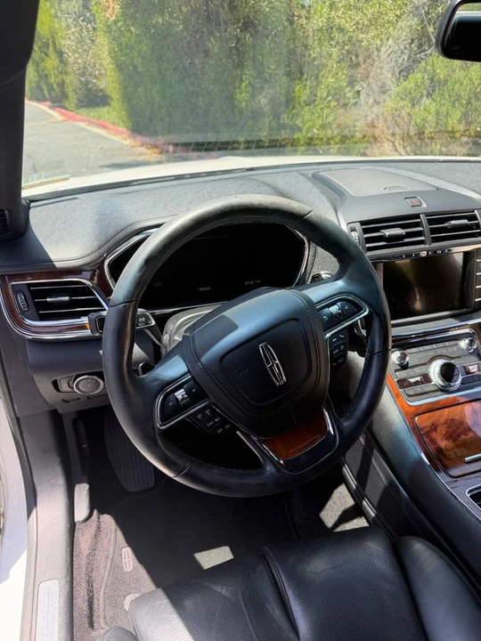2017 Lincoln Continental 10th Gen - Image 18 of 24