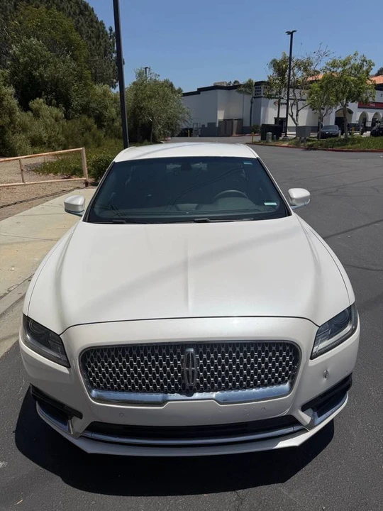 2017 Lincoln Continental 10th Gen - Image 3 of 24
