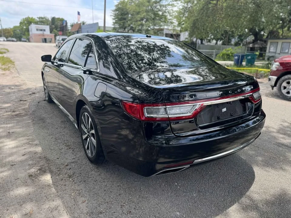 2017 Lincoln Continental 10th Gen - Image 5 of 12