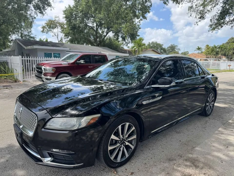 2017 Lincoln Continental 10th Gen - Image 3 of 12