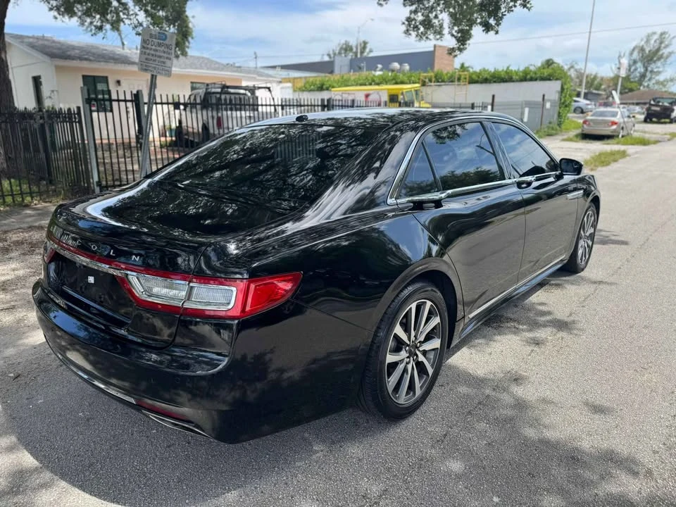 2017 Lincoln Continental 10th Gen - Image 8 of 12