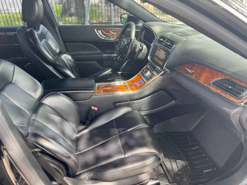 2017 Lincoln Continental 10th Gen - Image 10 of 12