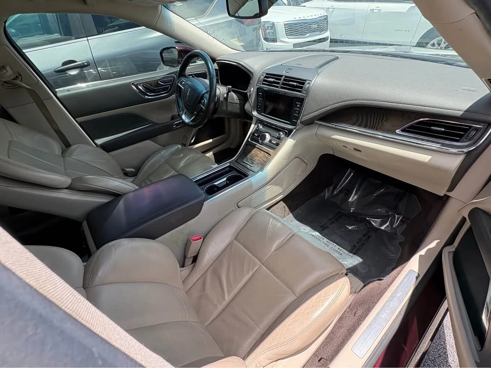 2017 Lincoln Continental 10th Gen - Image 8 of 8