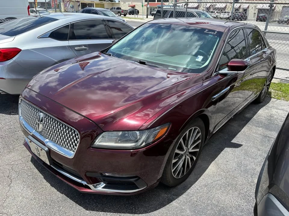 2017 Lincoln Continental 10th Gen - Image 2 of 8