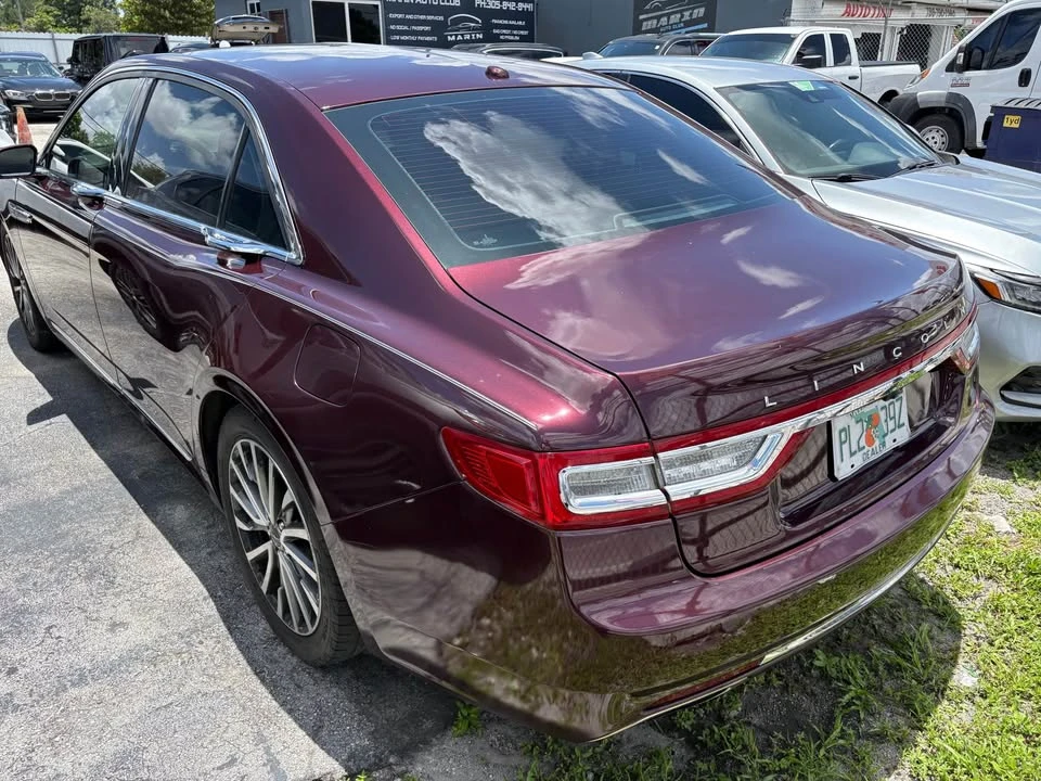 2017 Lincoln Continental 10th Gen - Image 4 of 8