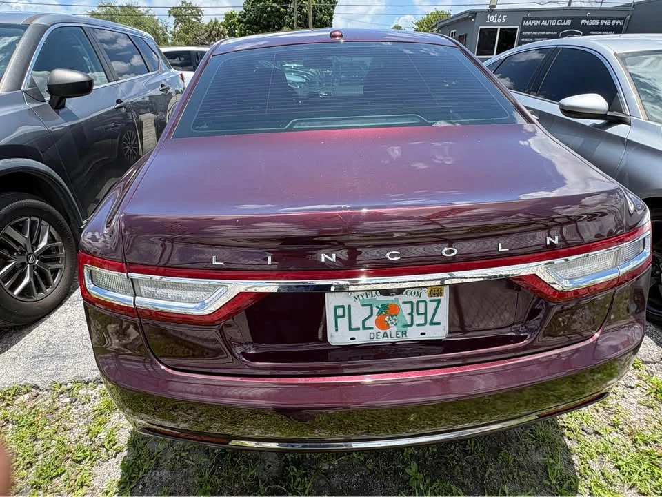 2017 Lincoln Continental 10th Gen - Image 3 of 8