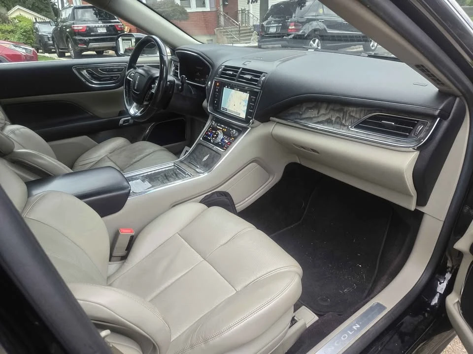 2017 Lincoln Continental 10th Gen - Image 13 of 18