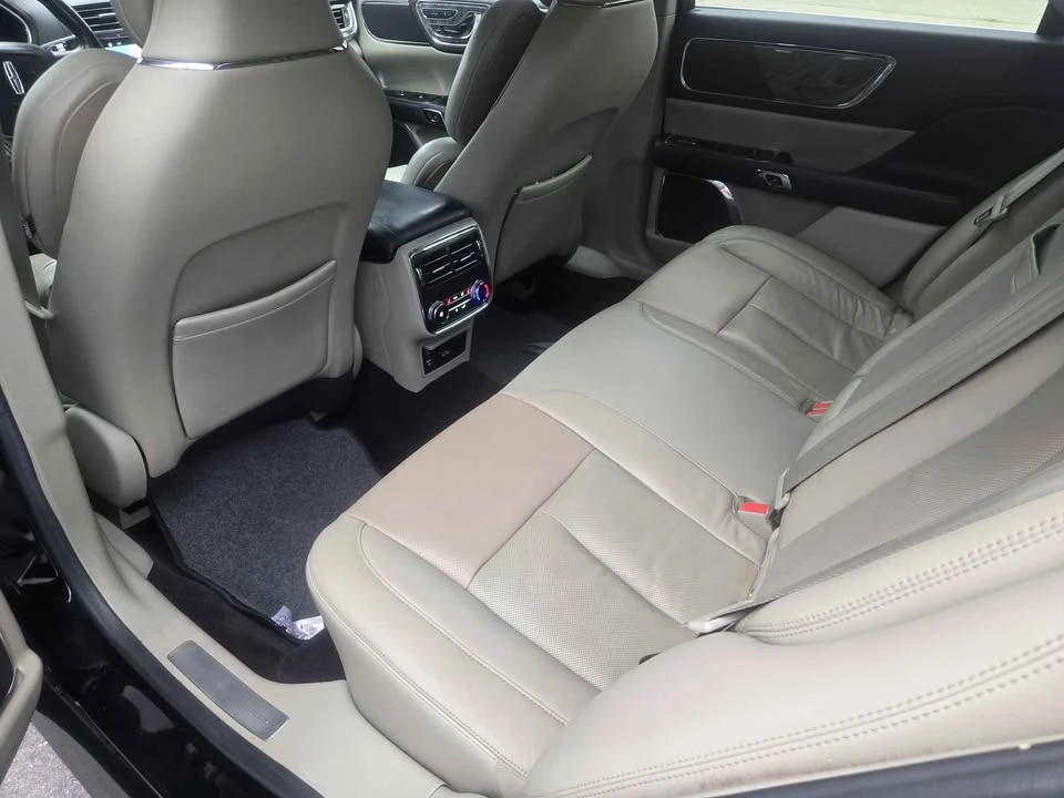 2017 Lincoln Continental 10th Gen - Image 9 of 15