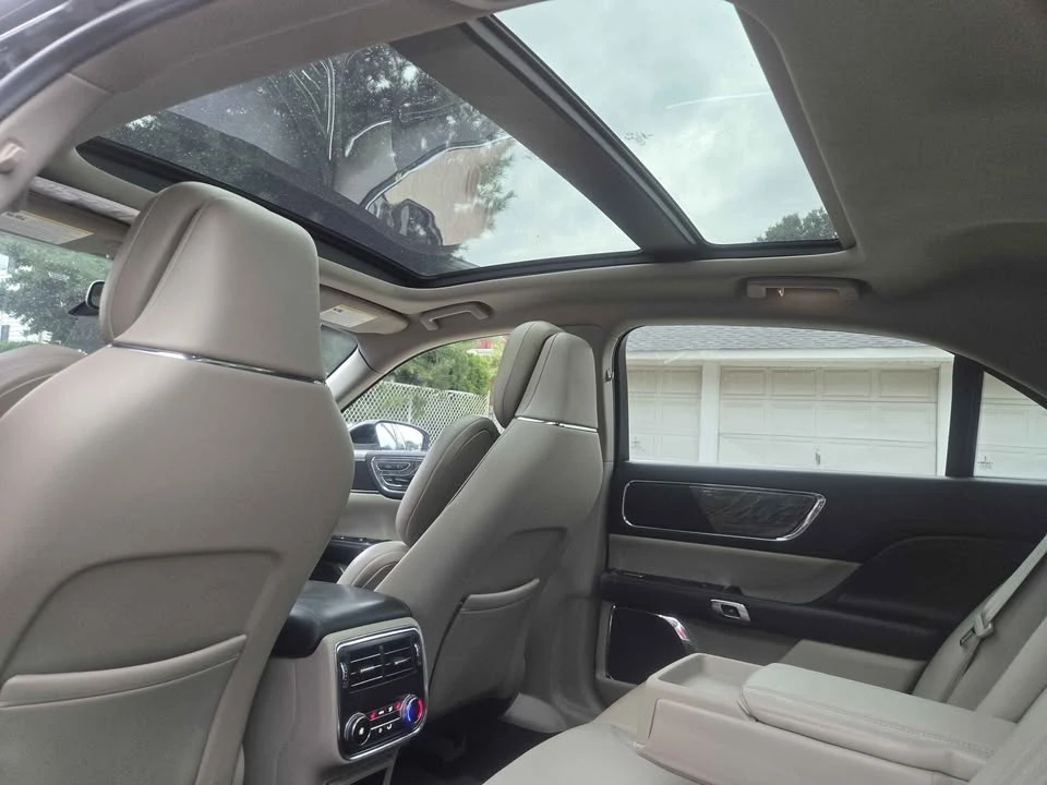 2017 Lincoln Continental 10th Gen - Image 15 of 15