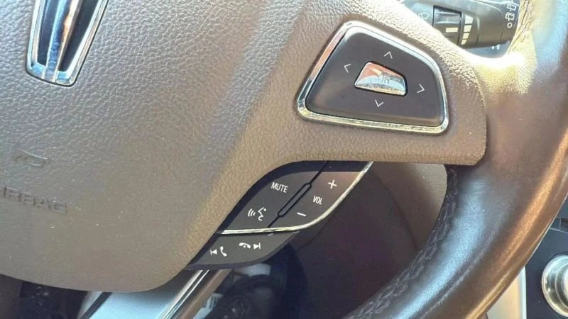 2017 Lincoln MKC - Image 11 of 12