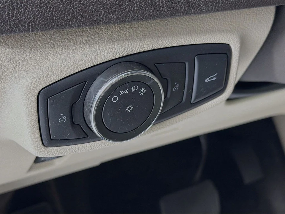 2017 Lincoln MKC - Image 10 of 12
