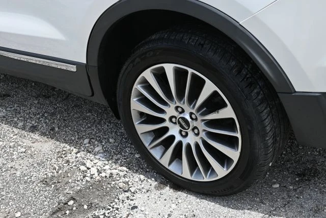 2017 Lincoln MKC - Image 8 of 18
