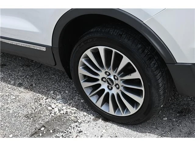 2017 Lincoln MKC - Image 8 of 18