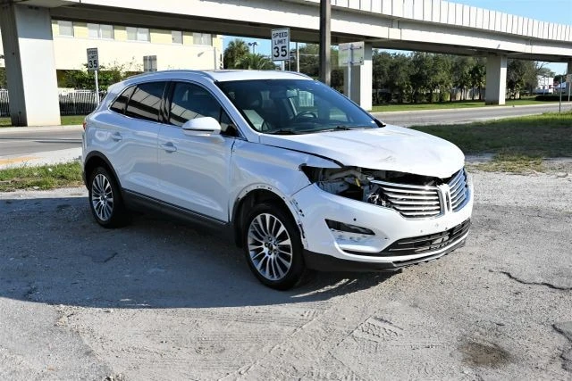 2017 Lincoln MKC - Image 2 of 19