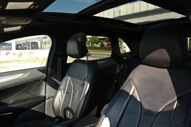 2017 Lincoln MKC - Image 10 of 19