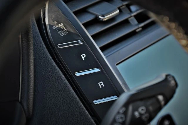 2017 Lincoln MKC - Image 11 of 19