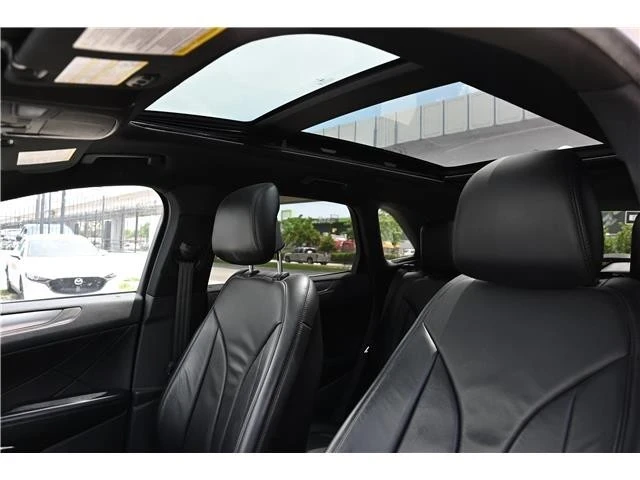 2017 Lincoln MKC - Image 11 of 18