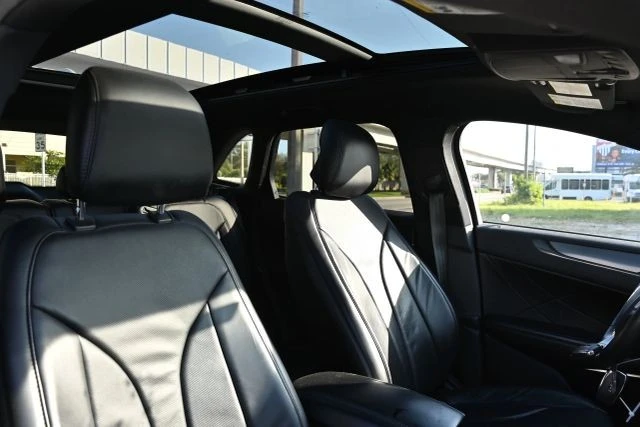 2017 Lincoln MKC - Image 12 of 19