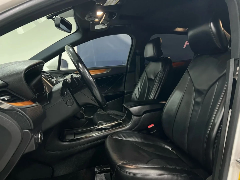 2017 Lincoln MKC - Image 7 of 15
