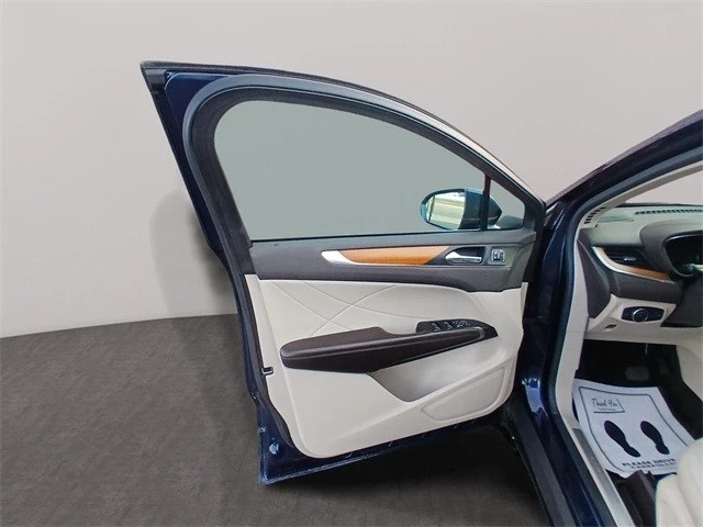 2017 Lincoln MKC - Image 10 of 21