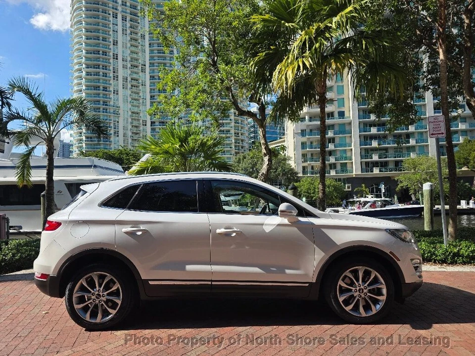 2017 Lincoln MKC - Image 2 of 12