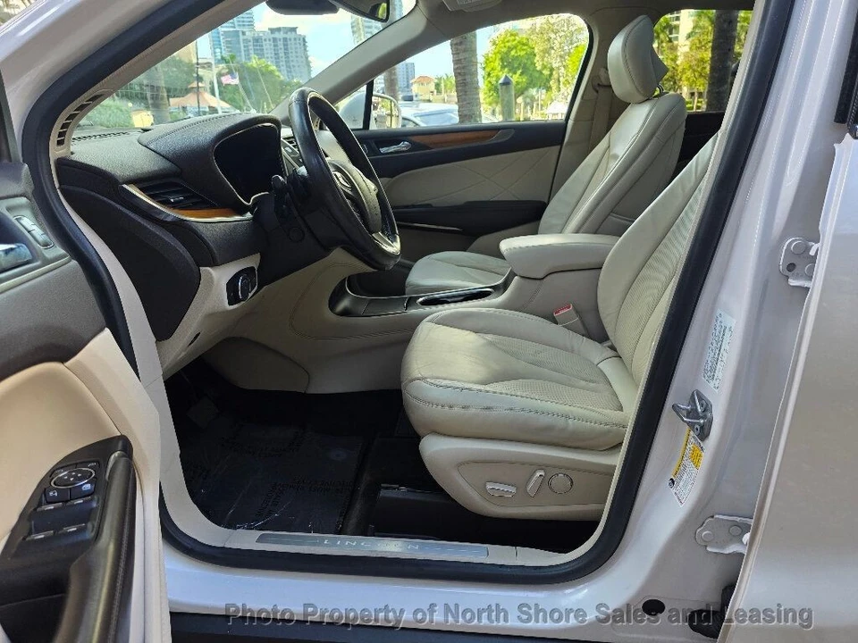 2017 Lincoln MKC - Image 6 of 12