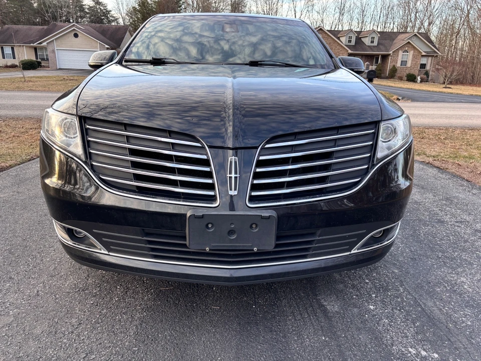 2017 Lincoln MKT - Image 4 of 18