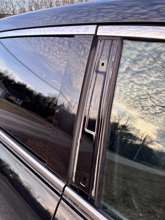 2017 Lincoln MKT - Image 9 of 18