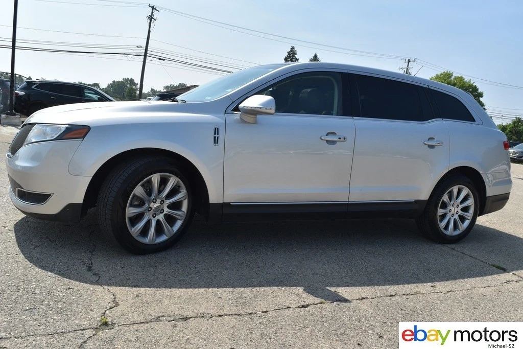 2017 Lincoln MKT - Image 8 of 24