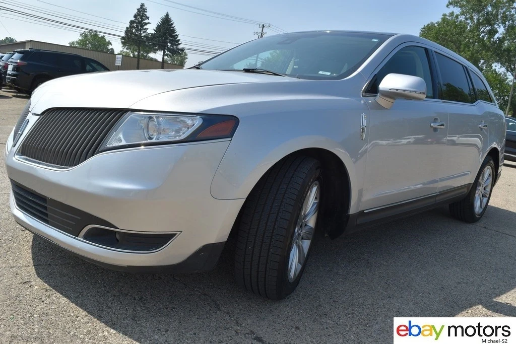 2017 Lincoln MKT - Image 9 of 24