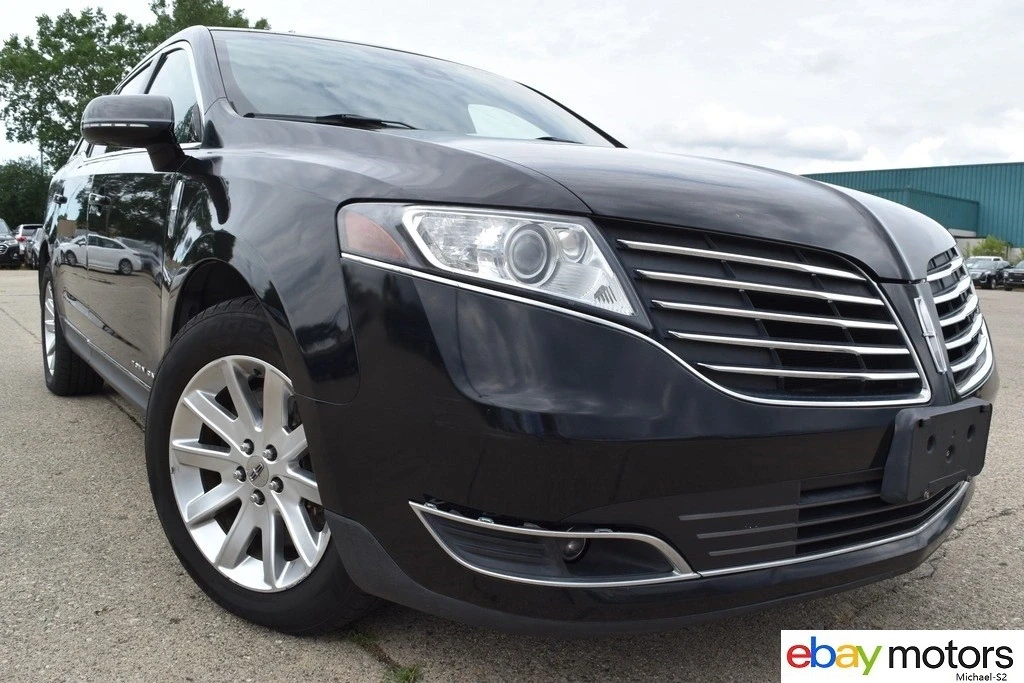 2017 Lincoln MKT - Image 2 of 21