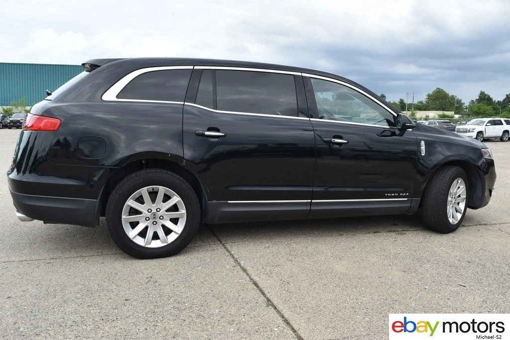 2017 Lincoln MKT - Image 4 of 21