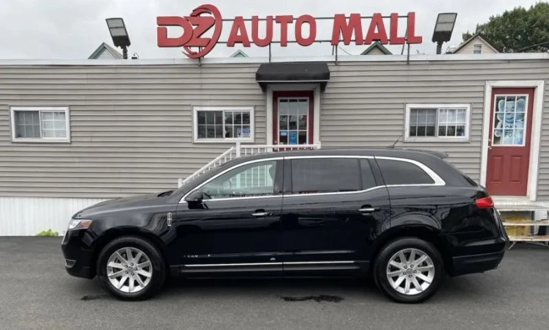 2017 Lincoln MKT - Image 2 of 12