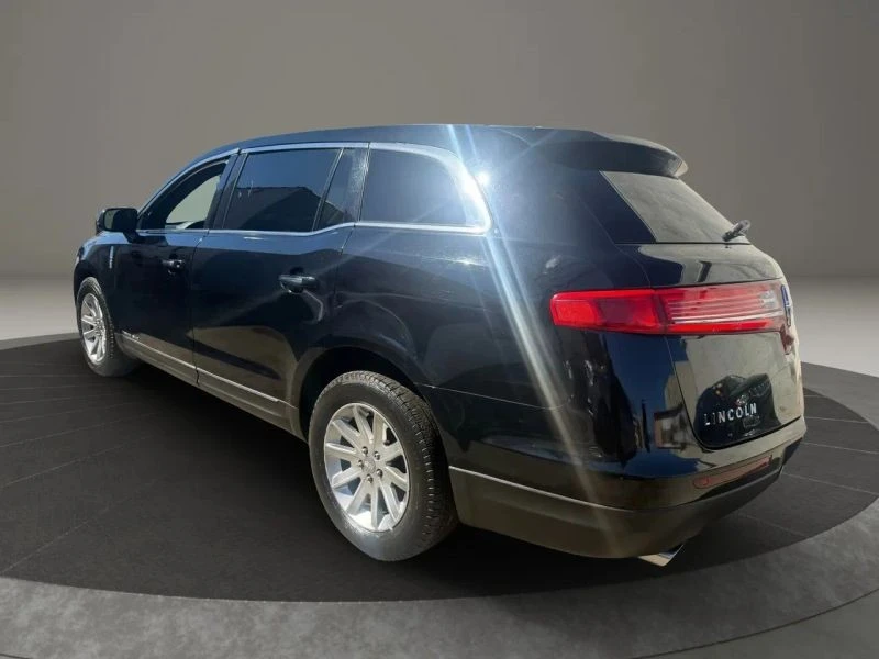 2017 Lincoln MKT - Image 7 of 12
