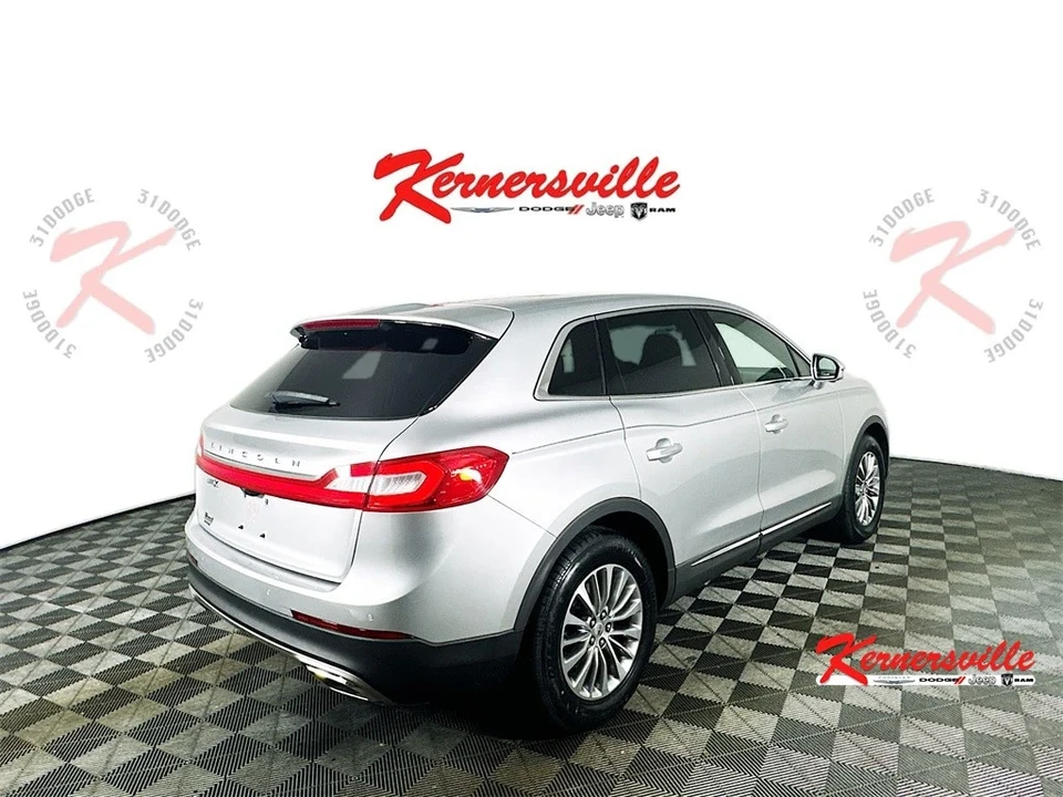 2017 Lincoln MKX - Image 7 of 21