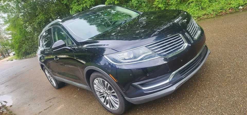 2017 Lincoln MKX - Image 2 of 5