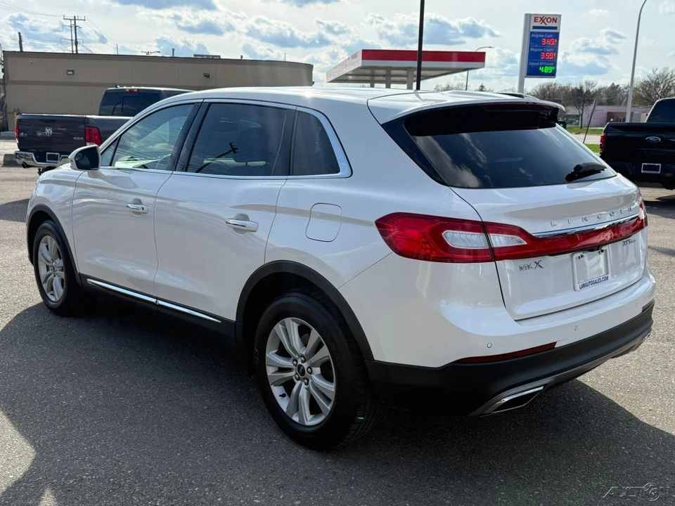 2017 Lincoln MKX - Image 7 of 24